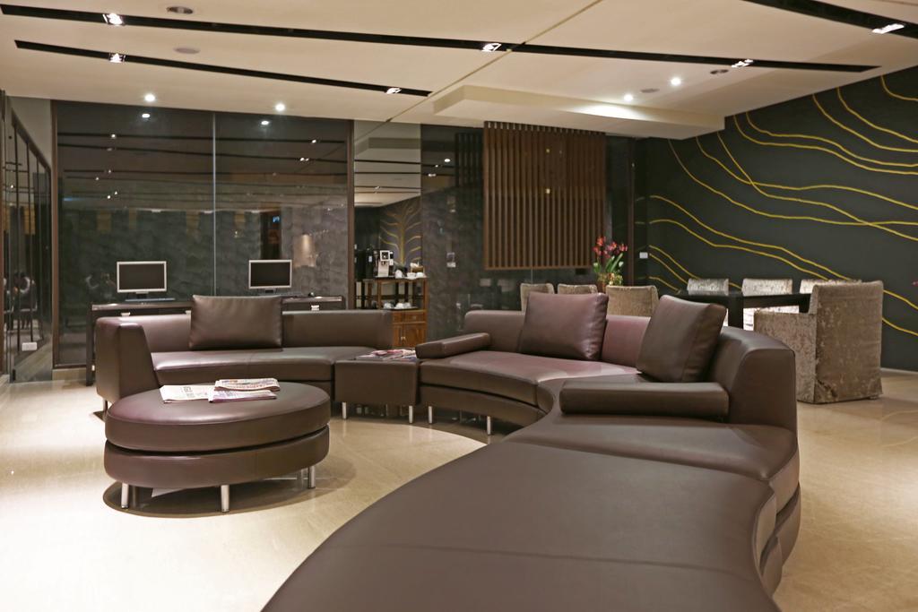 Kun Hotel Taichung Extérieur photo