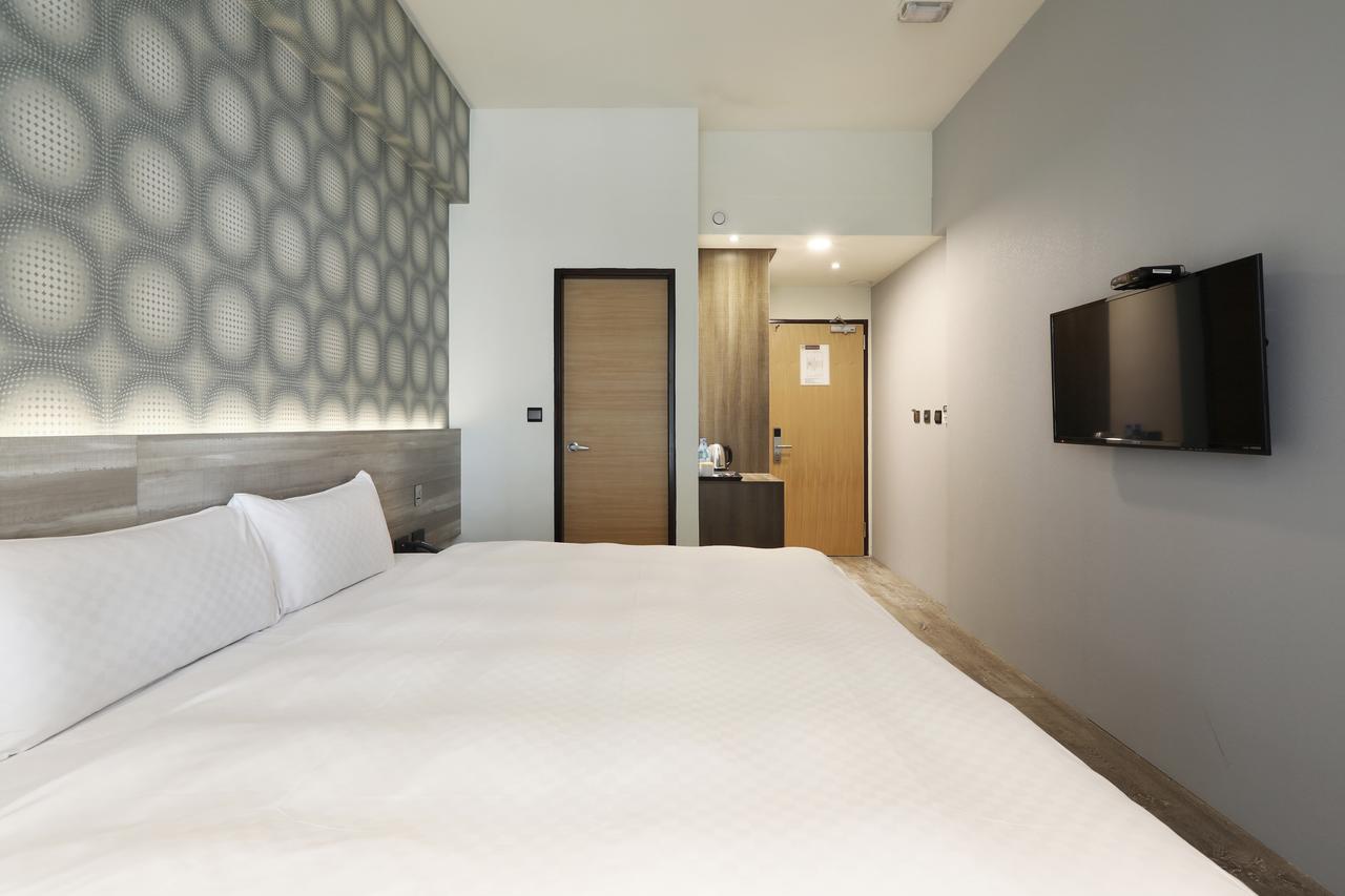 Kun Hotel Taichung Extérieur photo