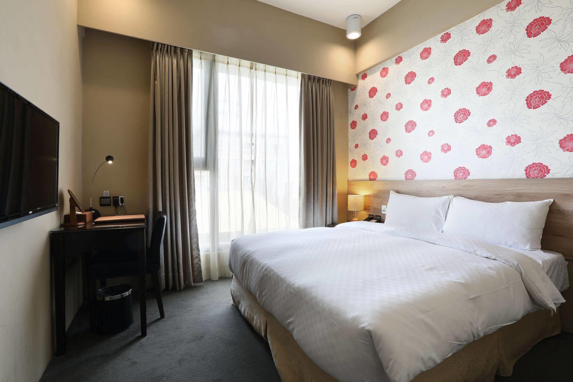Kun Hotel Taichung Extérieur photo