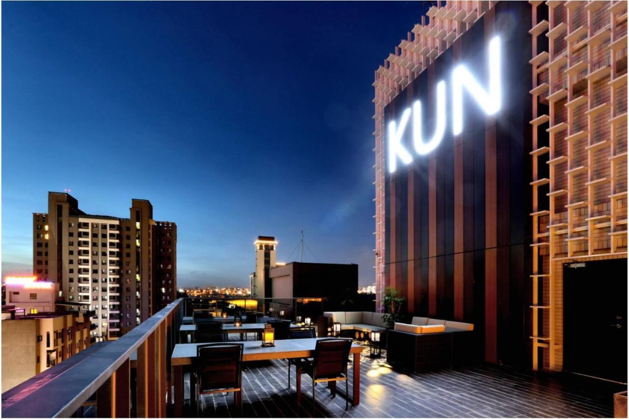 Kun Hotel Taichung Extérieur photo
